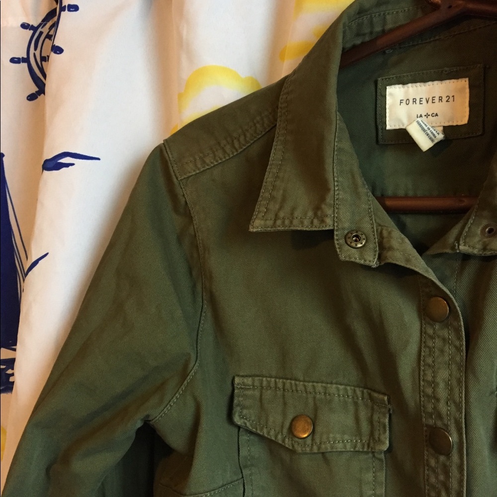 🔥5/$25- Forever 21 Vintage Jean Jacket/Shirt Sz S - Picture 2 of 9